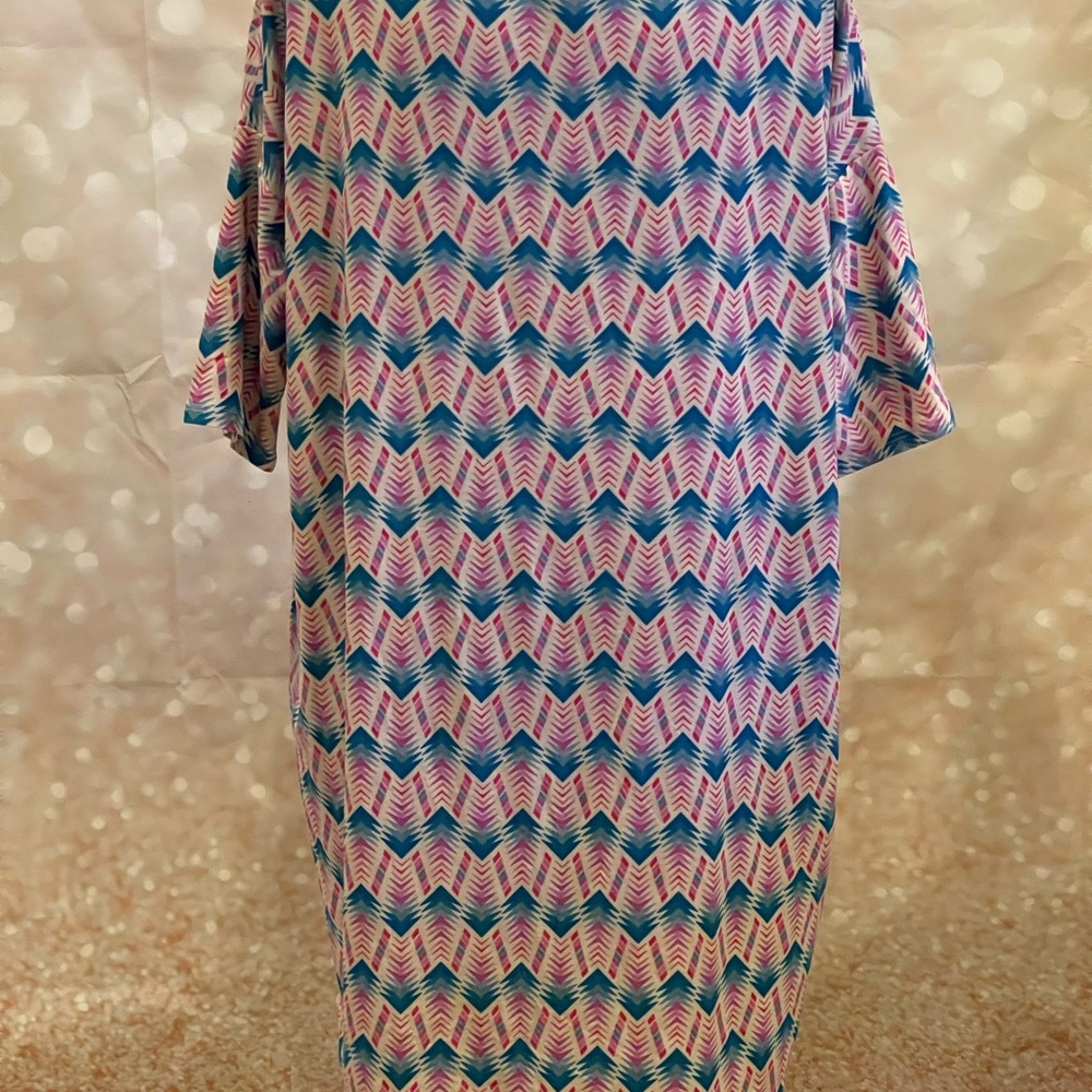 New LuLaRoe S Irma‎ Blue/Pink/White Patterned Short Sleeve - Picture 6 of 9